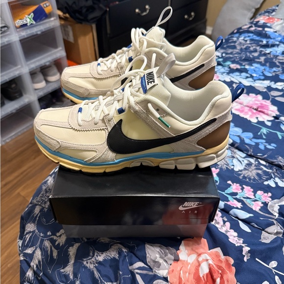 Nike Zoom Vomero 5 Premium ‘Design by Japan’ Size Mens 12, Woman’s Size 13.5 - Picture 2 of 11